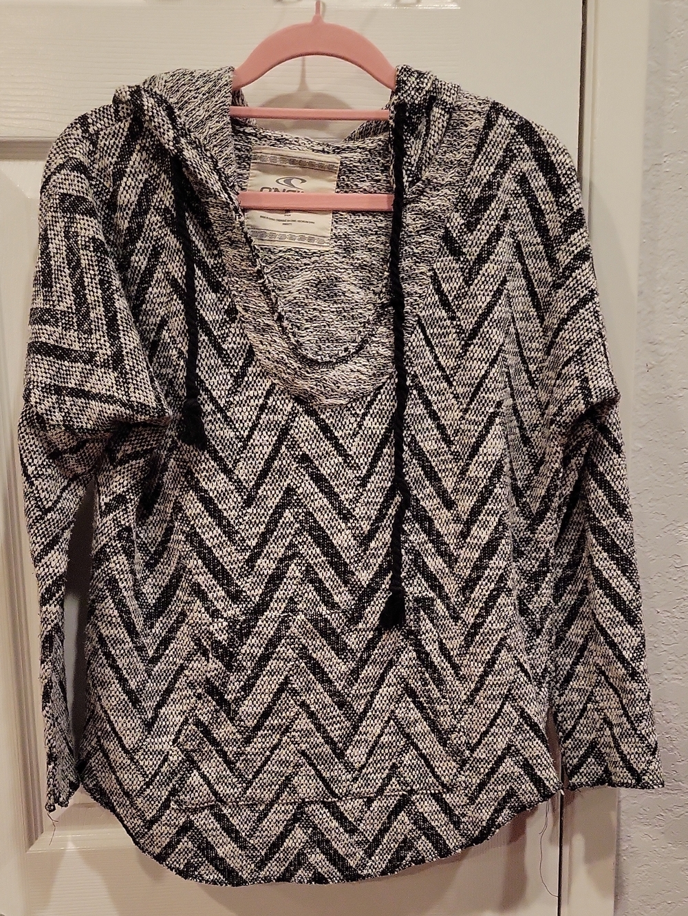 O'Neill Black & White Chevron V-Neck Hooded Sweater
